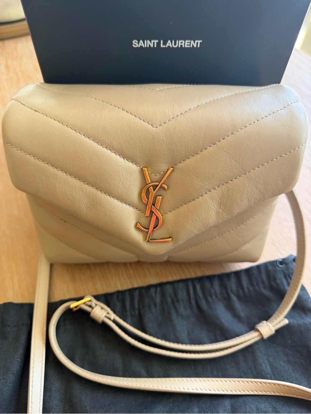 EXCELLENT condition YSL Toy Loulou crossbody bag -Like new!